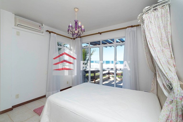 Casa Beira mar com 03 dormitórios - LC114F