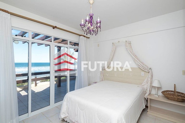 Casa Beira mar com 03 dormitórios - LC114F