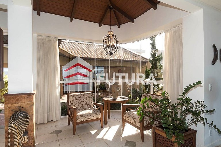 Casa Beira mar com 03 dormitórios - LC114F