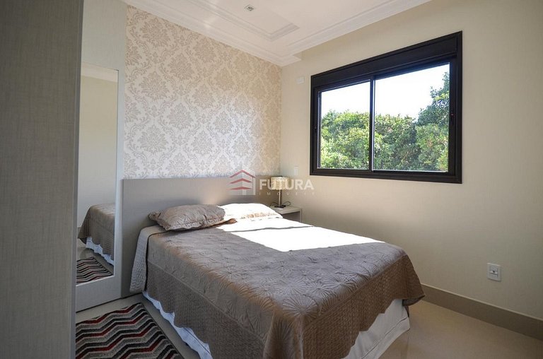 Apartamento com 03 domitórios no Mariscal - LA228F