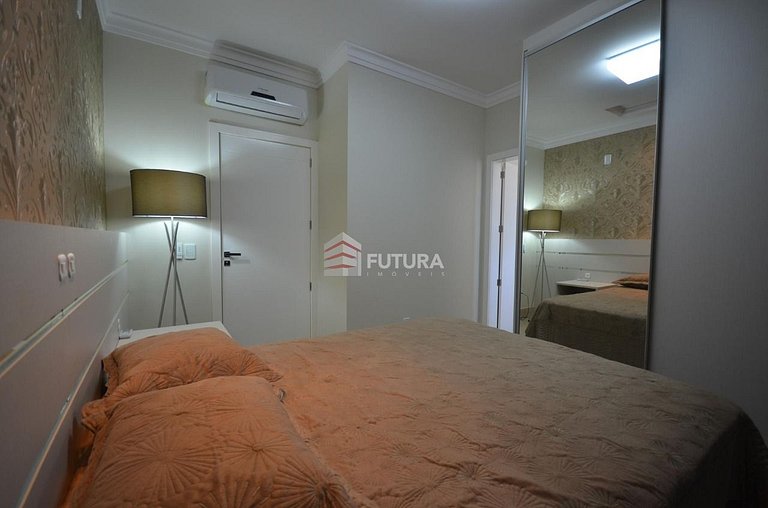 Apartamento com ampla vista para a praia;