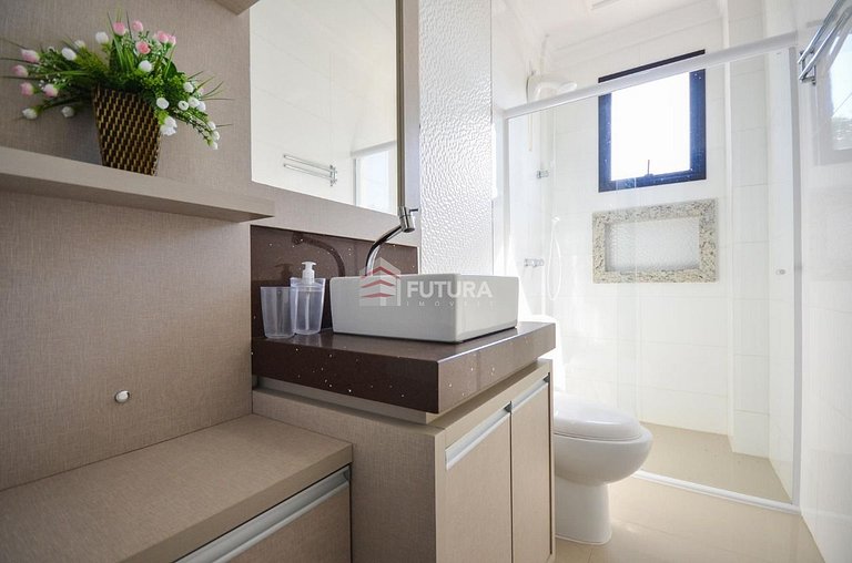 Apartamento com ampla vista para a praia;