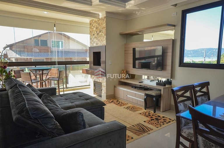 Apartamento com ampla vista para a praia;