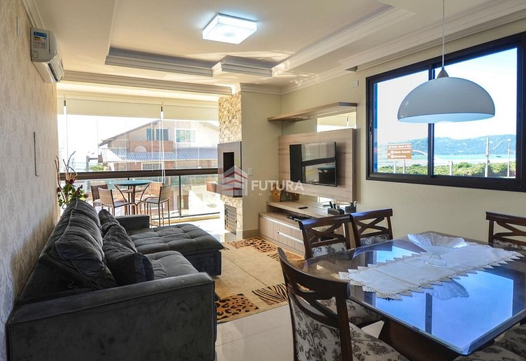 Apartamento com ampla vista para a praia;