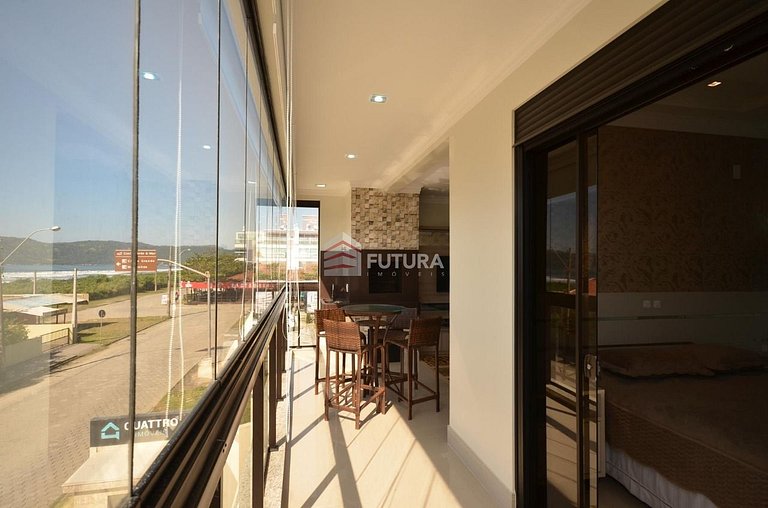 Apartamento com ampla vista para a praia;
