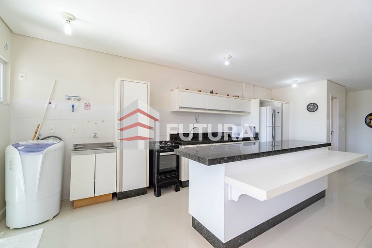 Apartamento de 03 suítes em Canto Grande - LA014EF