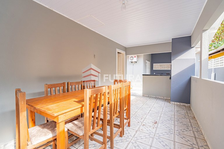 Aluguel de Temporada em Bombinhas – Casa com 3 quartos LC011