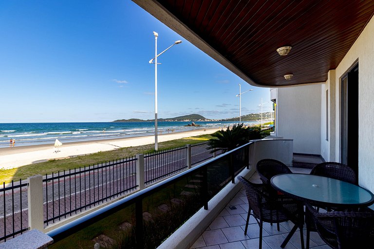 Maravilhoso triplex beira mar para aluguel Bombas