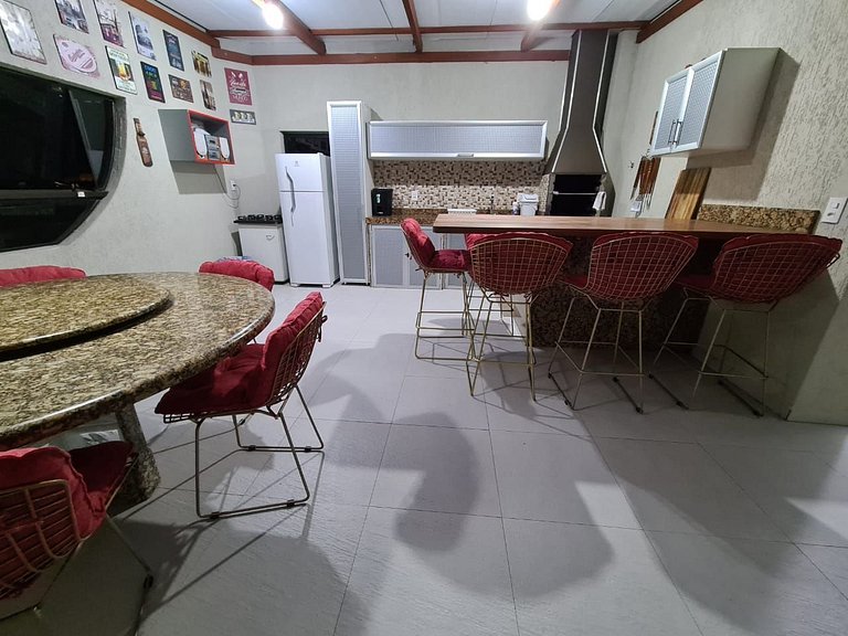Apartamento 04 dormitórios, vista mar em Bombas