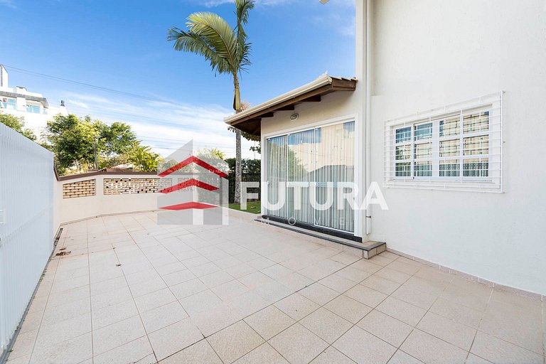 CASA DE 3 DORMITÓRIOS A 200MTS DA PRAIA - LC132F