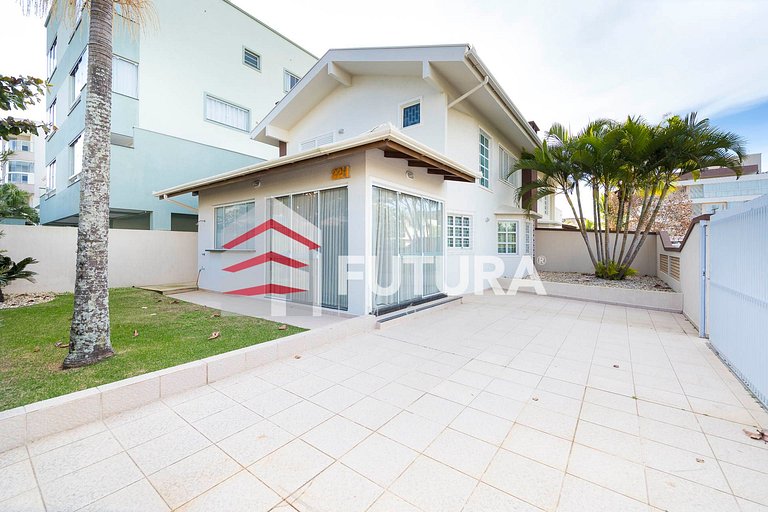CASA DE 3 DORMITÓRIOS A 200MTS DA PRAIA - LC132F