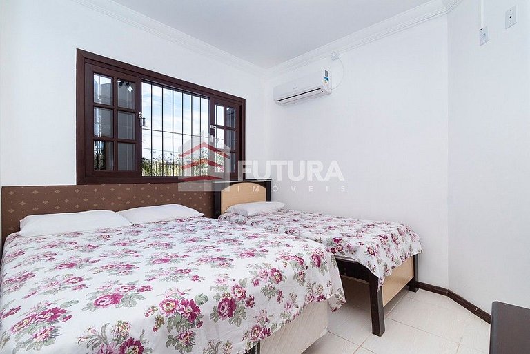 CASA DE 4 DORMITÓRIOS EM MARISCAL - LC137F