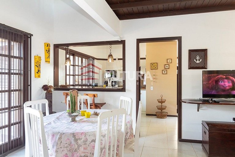 CASA DE 4 DORMITÓRIOS EM MARISCAL - LC137F