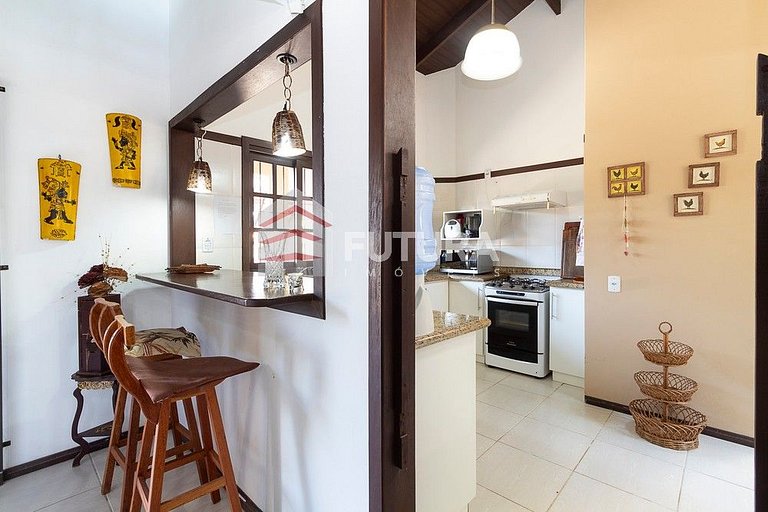 Casa com 3 dormitórios 1 MEZANINO em Mariscal - Código LC137