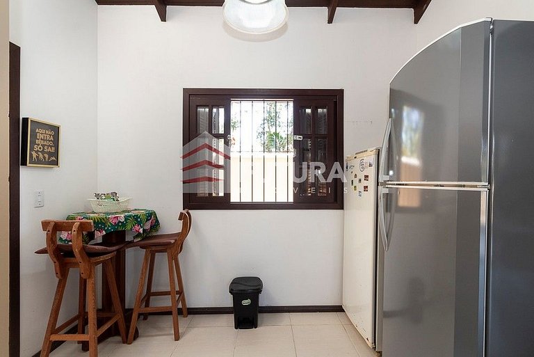 Casa com 3 dormitórios 1 MEZANINO em Mariscal - Código LC137