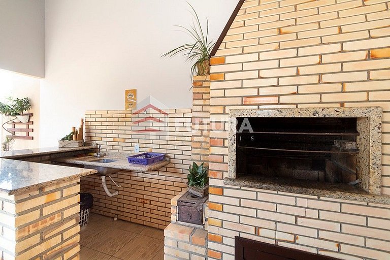 Casa com 3 dormitórios 1 MEZANINO em Mariscal - Código LC137