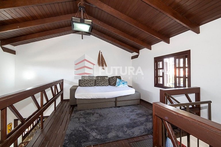 Casa com 3 dormitórios 1 MEZANINO em Mariscal - Código LC137