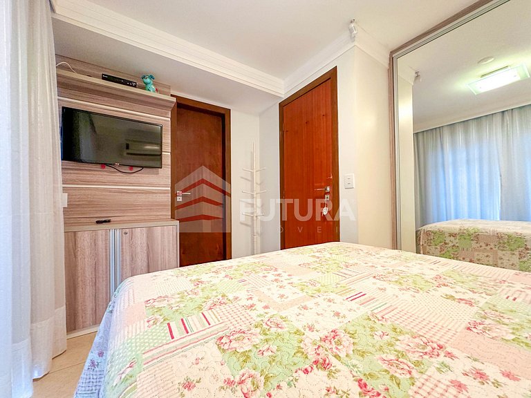 SOBRADO TRIPLEX COM PISCINA - LC001EF