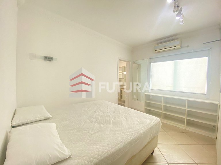 CASA COM PISCINA E 04 SUÍTES - LC111F