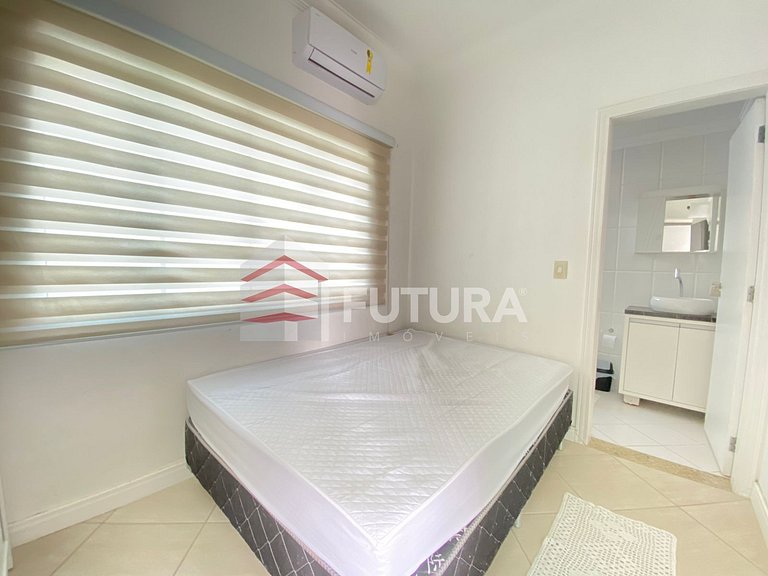 CASA COM PISCINA E 04 SUÍTES - LC111F