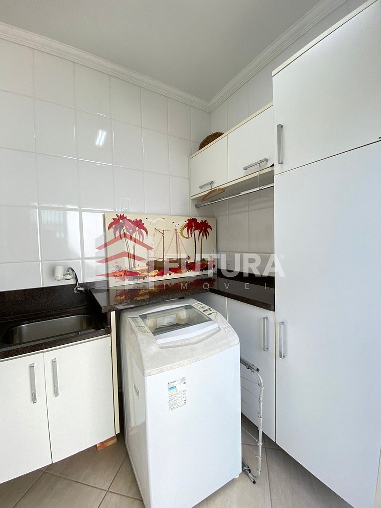 CASA COM PISCINA E 04 SUÍTES - LC111F