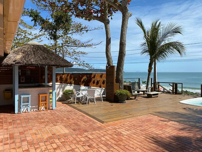 Casa Beira Mar para aluguel de temporada Bombinhas