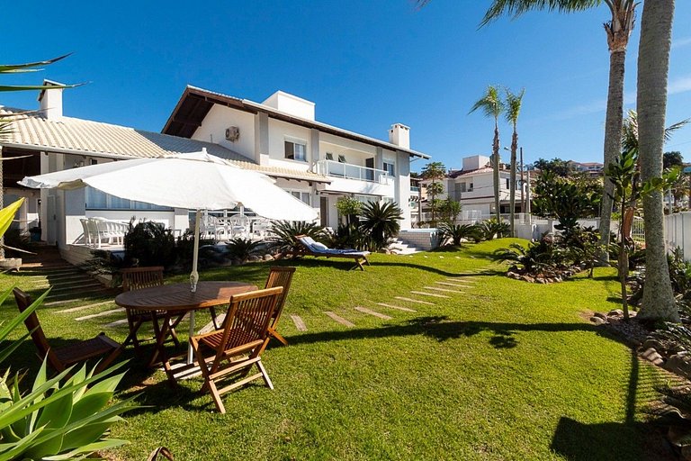 Casa para 18 pessoas Beira mar em Bombinhas