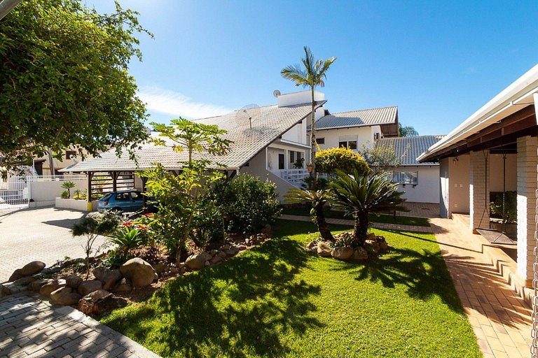 Casa para 18 pessoas Beira mar em Bombinhas