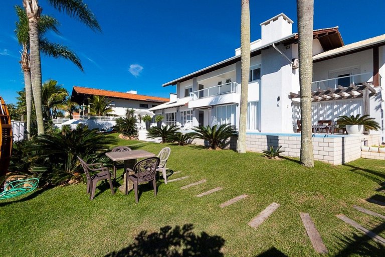 Casa para 18 pessoas Beira mar em Bombinhas
