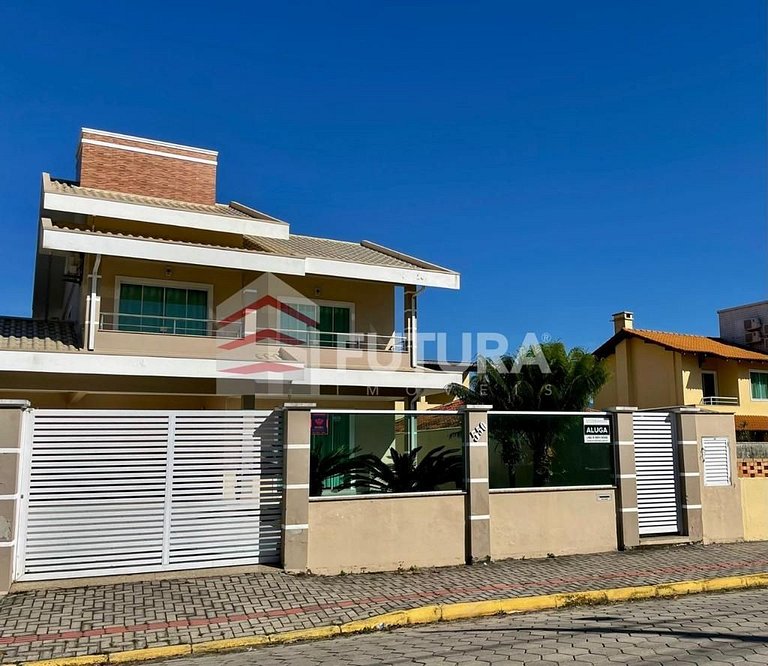 CASA COM 04 DORMITÓRIOS - LC115F