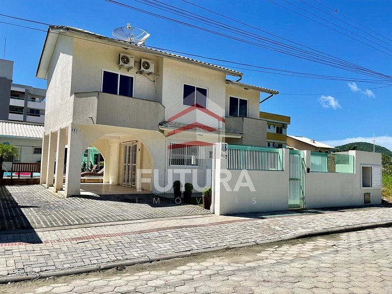 Aluguel de Temporada em Bombinhas – Casa com 5 quartos e Pis