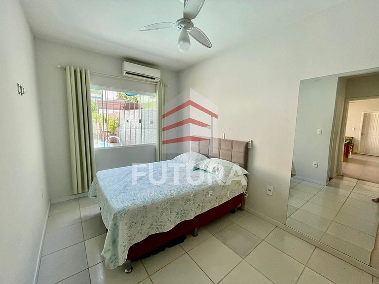 Aluguel de Temporada em Bombinhas – Casa com 5 quartos e Pis