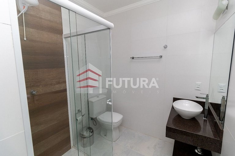 CASA COM PISCINA E 03 DORMITÓRIOS - LC118F