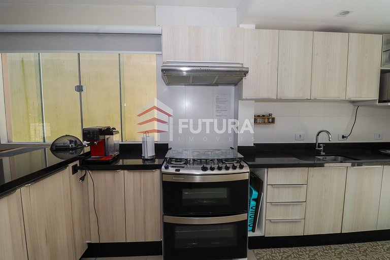 CASA COM PISCINA E 03 DORMITÓRIOS - LC118F