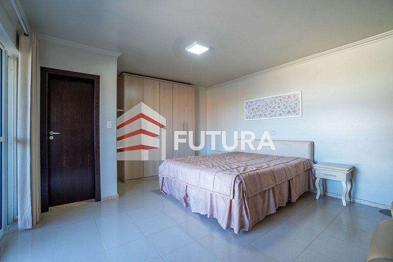 Casa com 04 dormitórios a 50m da praia - LC125F