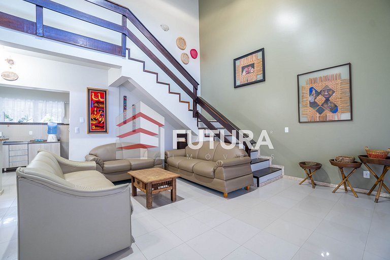 Casa com 04 dormitórios a 50m da praia - LC125F