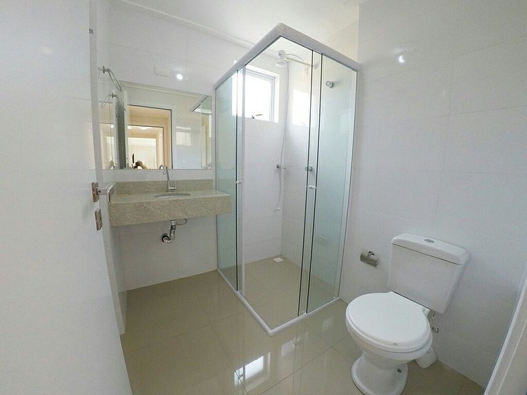 Apartamento com 02 dormitórios em Bombas
