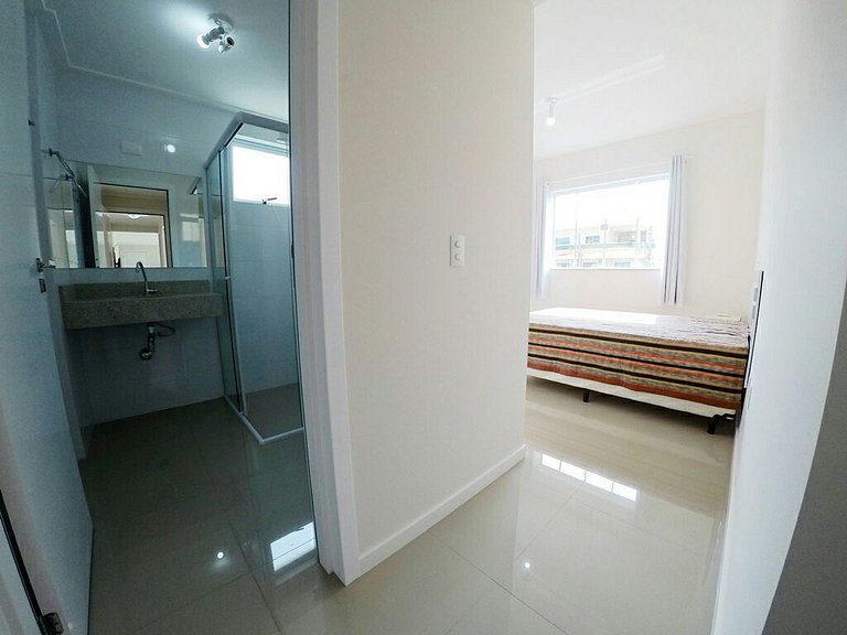 Apartamento com 02 dormitórios em Bombas