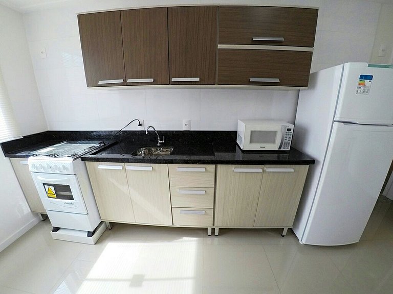 Apartamento com 02 dormitórios em Bombas