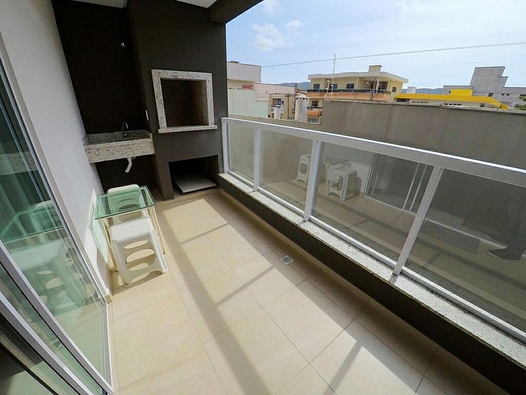 Apartamento com 02 dormitórios em Bombas