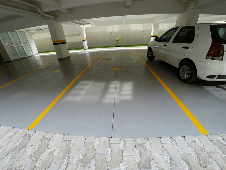 Apartamento com 02 dormitórios em Bombas