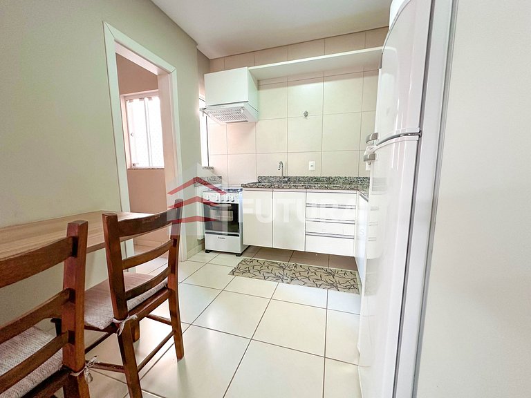 Apartamento 02 dormitórios em Mariscal - LA019EF