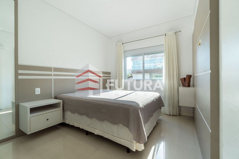 Apartamento com 03 Suítes A 50MT da praia - LA227F