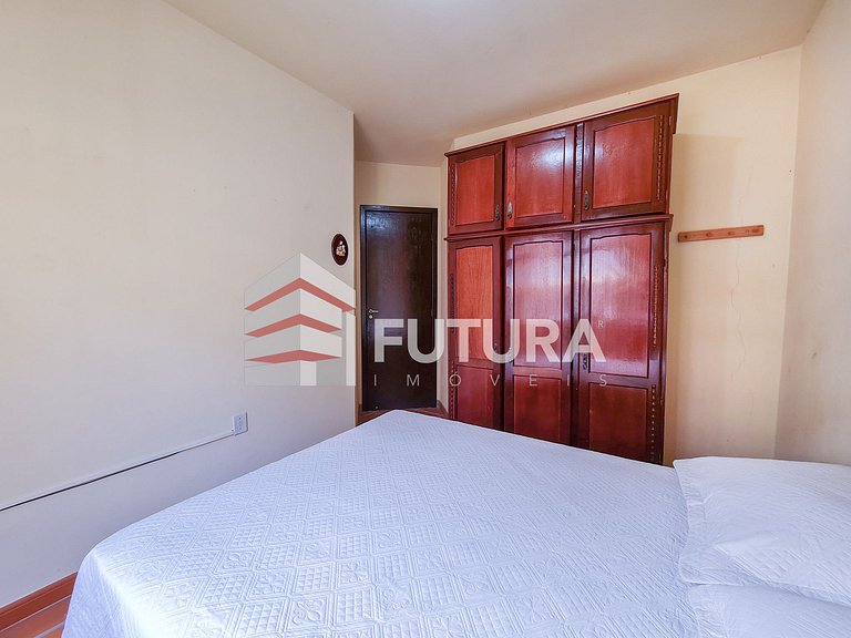 Apartamento 02 dormitórios a 50 mts da praia;