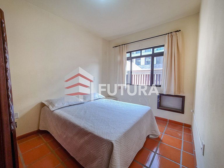 Apartamento 02 dormitórios a 50 mts da praia;
