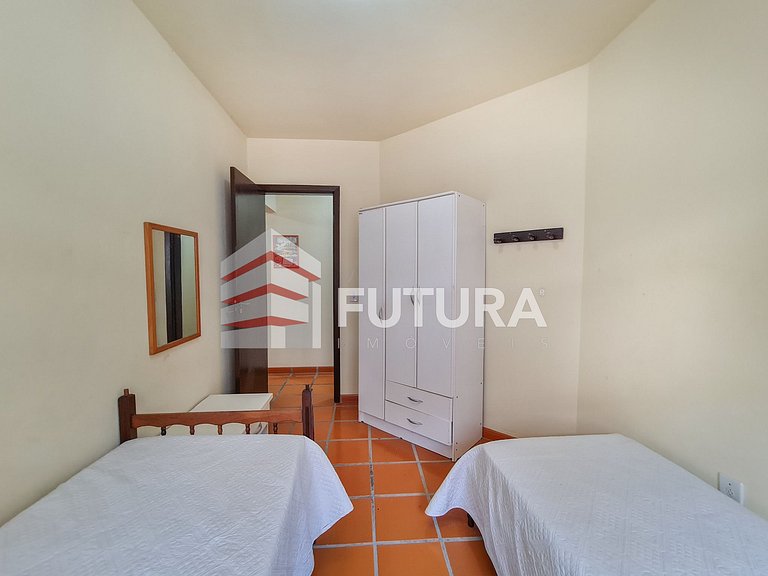 Apartamento 02 dormitórios a 50 mts da praia;