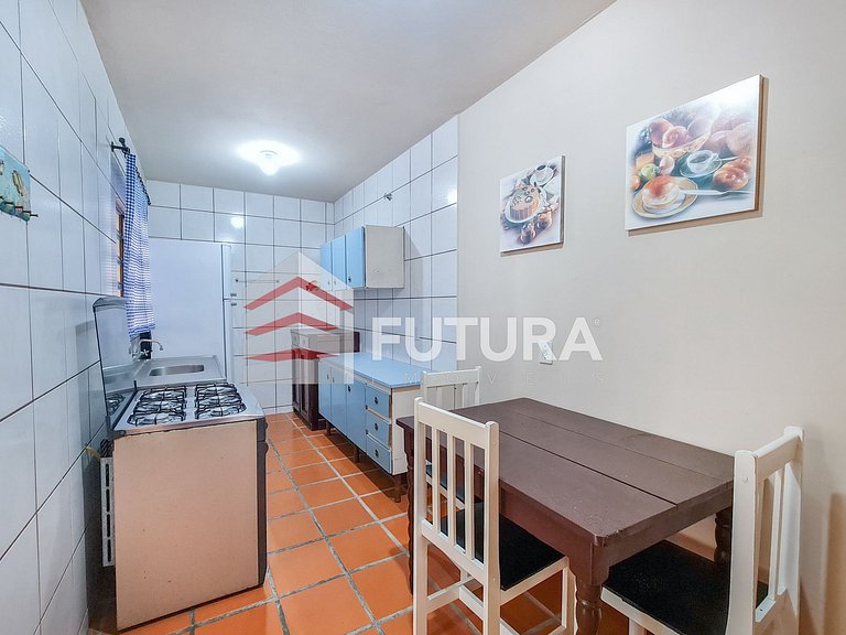 Apartamento 02 dormitórios a 50 mts da praia;