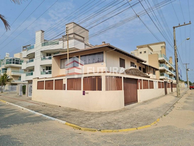 Apartamento 02 dormitórios a 50 mts da praia;