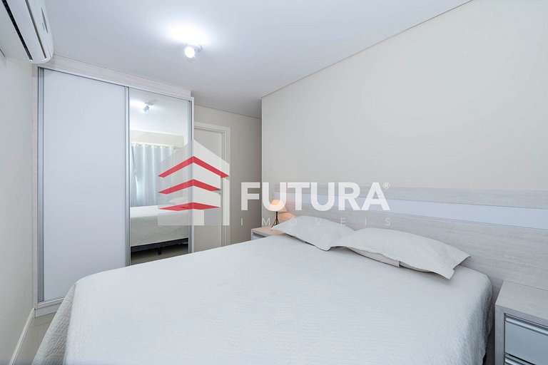 Apartamento com 3 dormitórios - LA244F