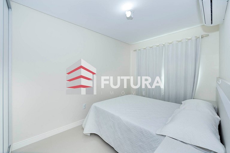 Apartamento com 3 dormitórios - LA244F